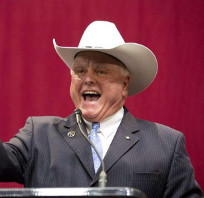 Dunce in public: Texas Commissioner of Agriculture Sid Miller